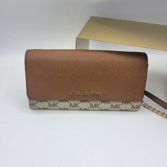 Michael Kors MK Signature Convertible Wallet • Crossbody - Picture 2 of 13